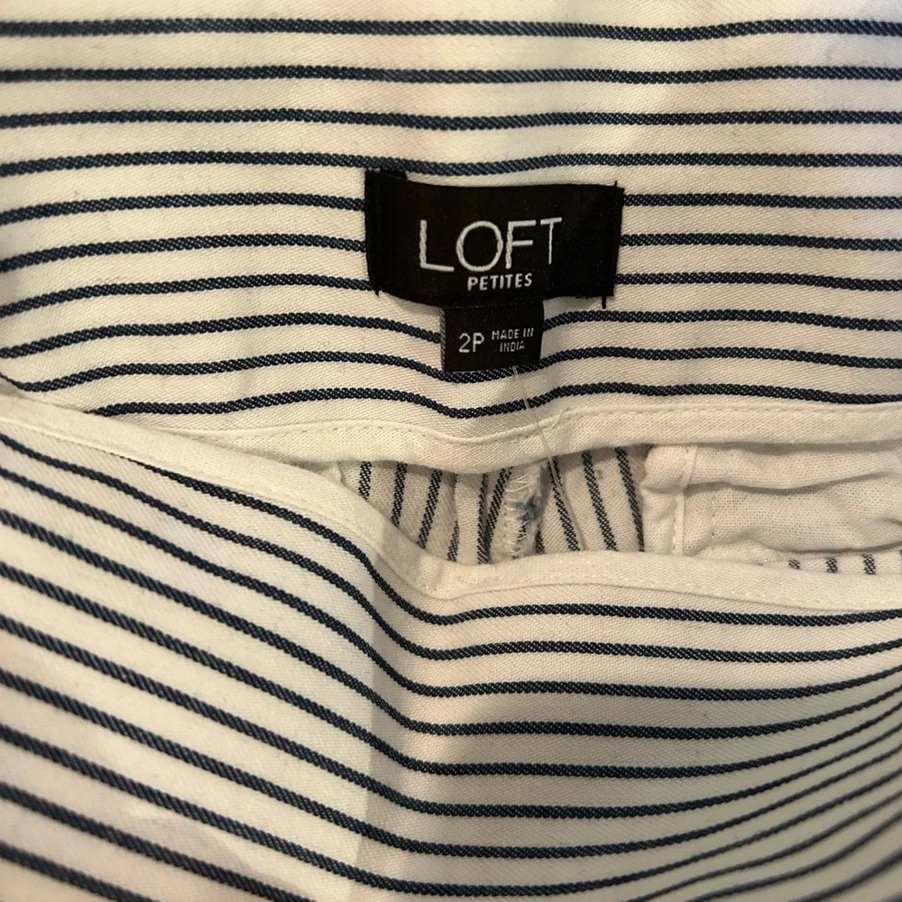 LOFT patterned shorts - Picture 4 of 5